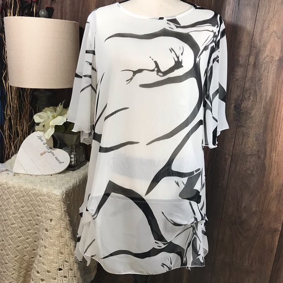 black and white blouse - Picture 2 of 9